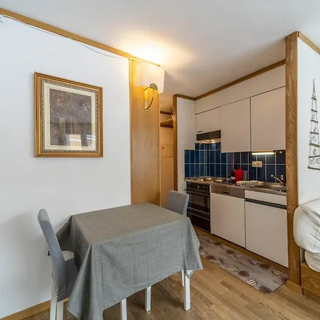 Chesa Pradatsch Suot - Celerina Apartment